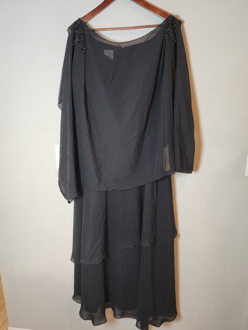 NWT LinTing Mother Of The Bride Black Dress Chiffon Layer Split Sleeve Beads 16